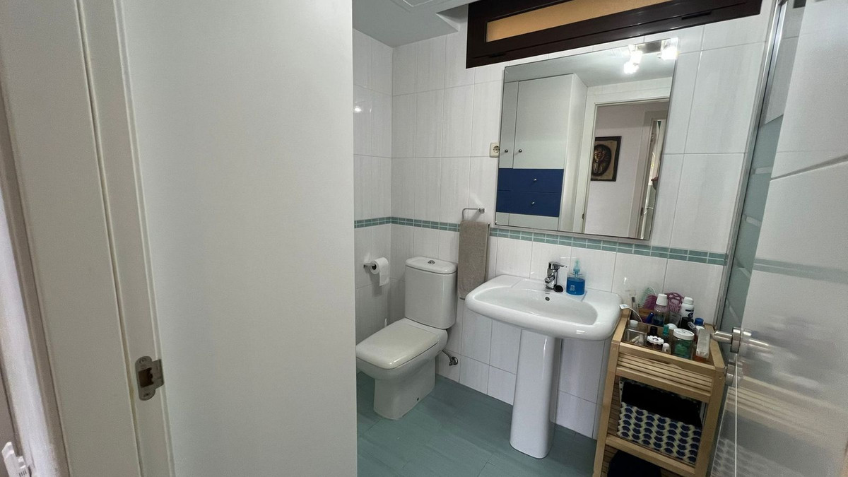 3 Bed Apartment for sale in Estepona Costa Del Sol, Málaga, Spain