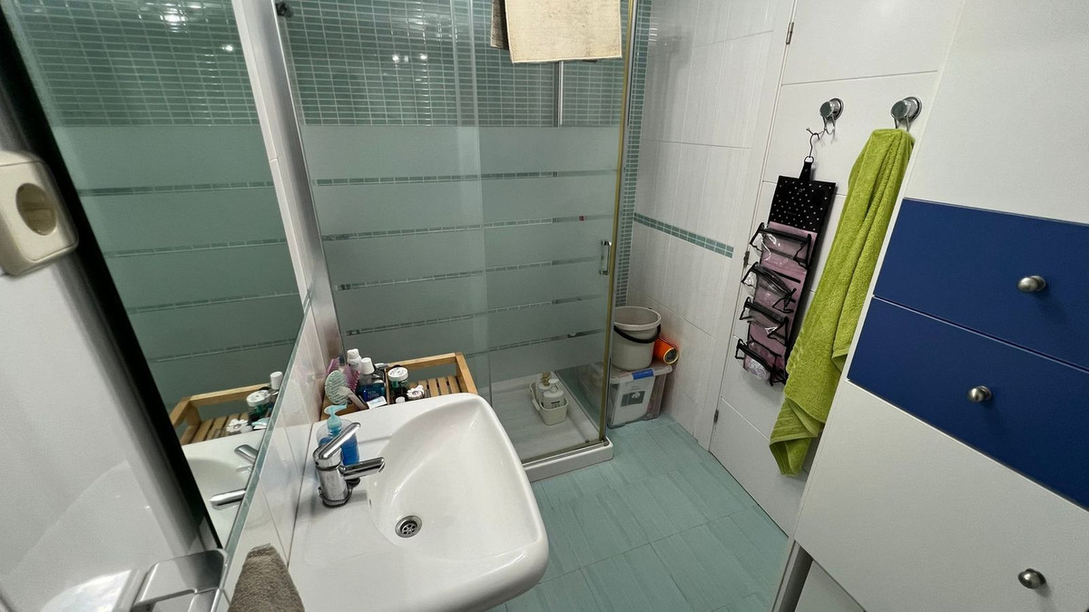 3 Bed Apartment for sale in Estepona Costa Del Sol, Málaga, Spain