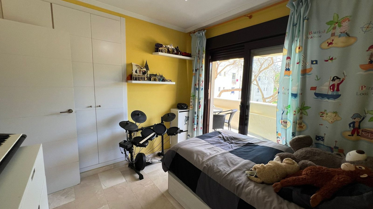 3 Bed Apartment for sale in Estepona Costa Del Sol, Málaga, Spain