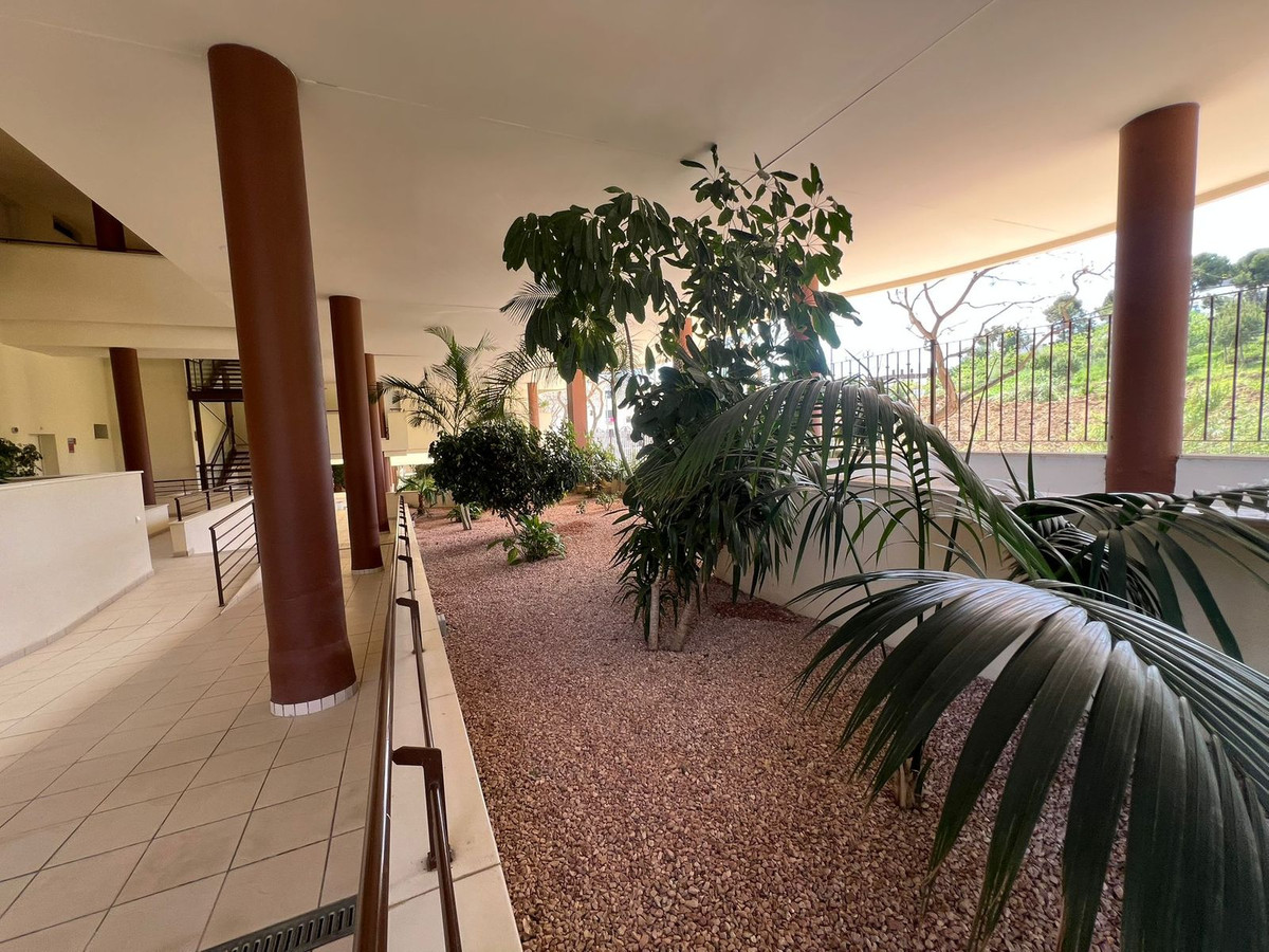 3 Bed Apartment for sale in Estepona Costa Del Sol, Málaga, Spain