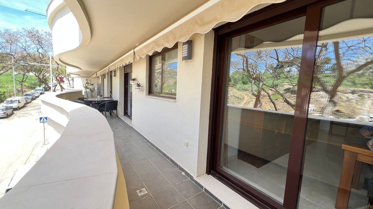 3 Bed Apartment for sale in Estepona Costa Del Sol, Málaga, Spain