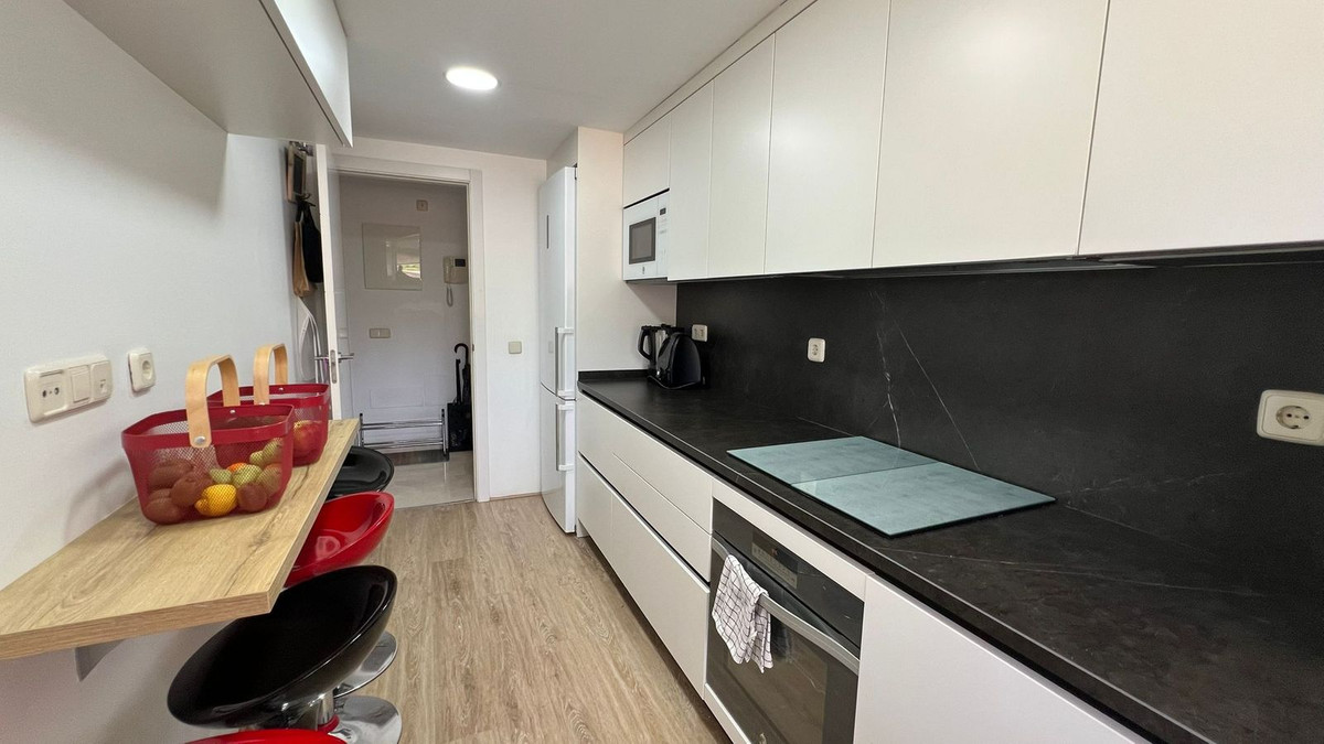 3 Bed Apartment for sale in Estepona Costa Del Sol, Málaga, Spain