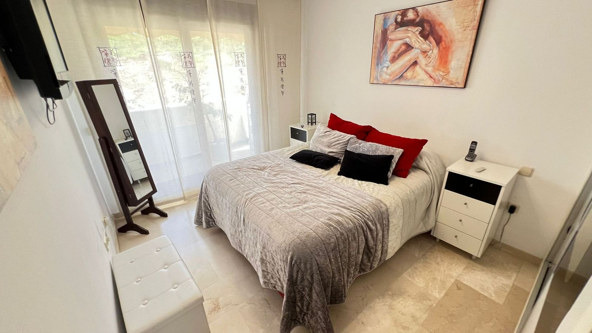 3 Bed Apartment for sale in Estepona Costa Del Sol, Málaga, Spain