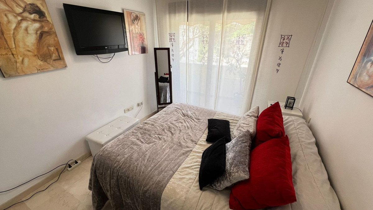3 Bed Apartment for sale in Estepona Costa Del Sol, Málaga, Spain