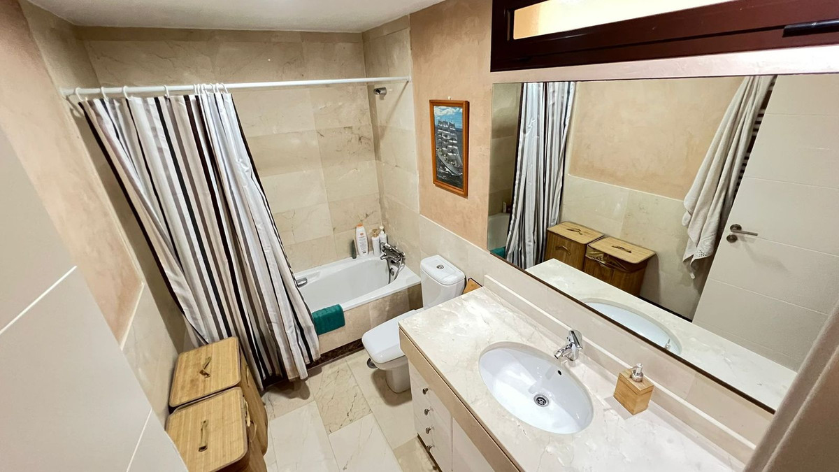 3 Bed Apartment for sale in Estepona Costa Del Sol, Málaga, Spain