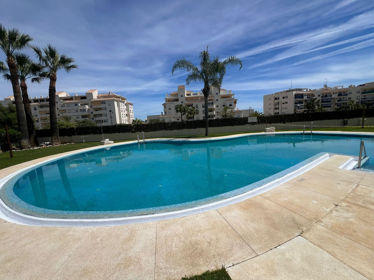 3 Bed Apartment for sale in Estepona Costa Del Sol, Málaga, Spain