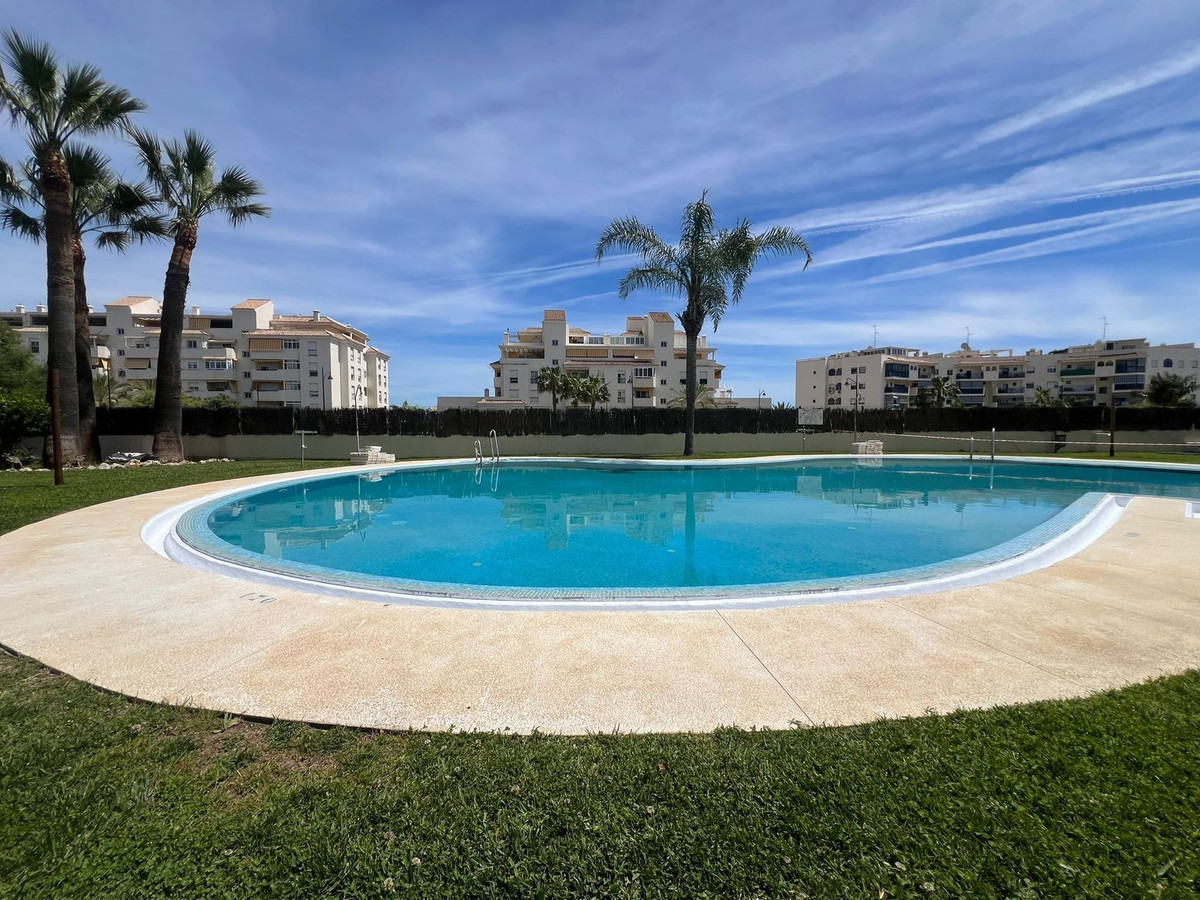 3 Bed Apartment for sale in Estepona Costa Del Sol, Málaga, Spain