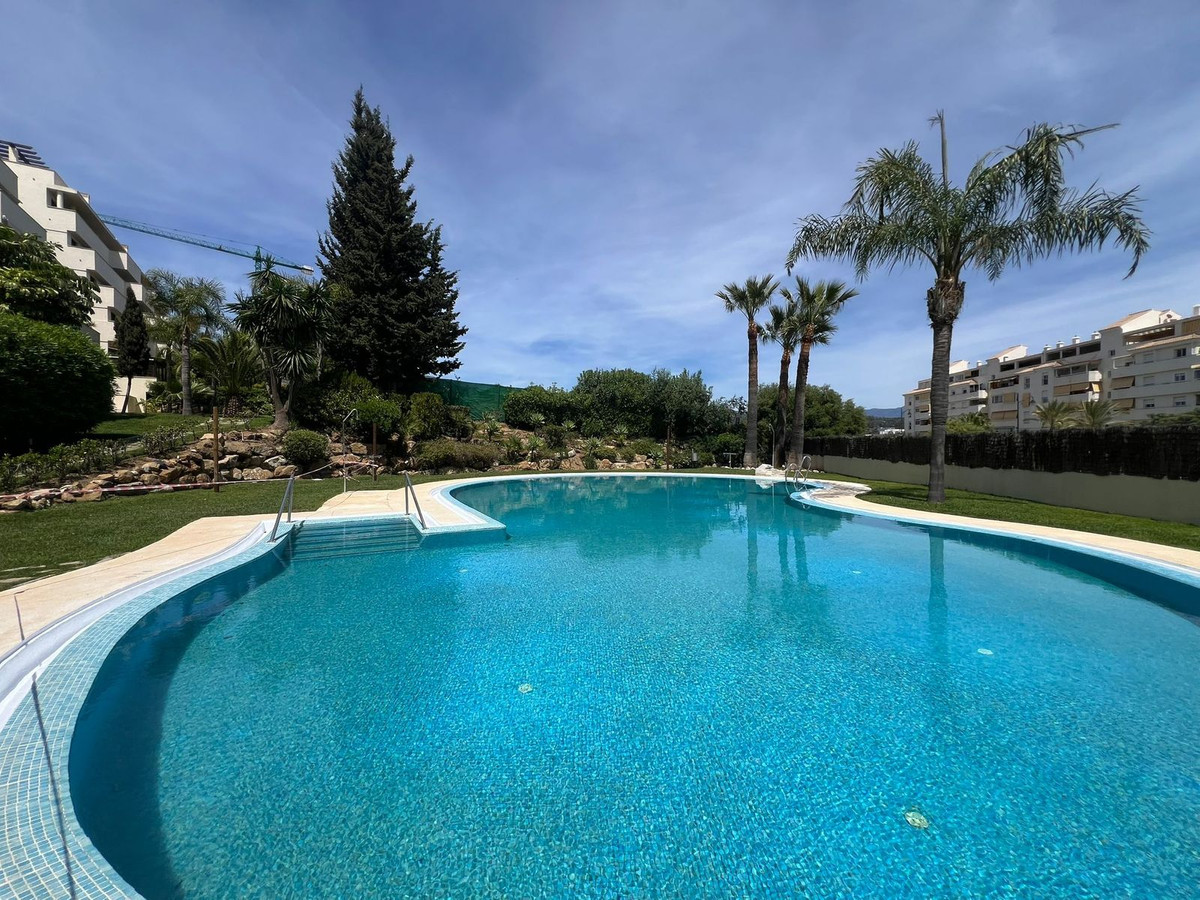 3 Bed Apartment for sale in Estepona Costa Del Sol, Málaga, Spain