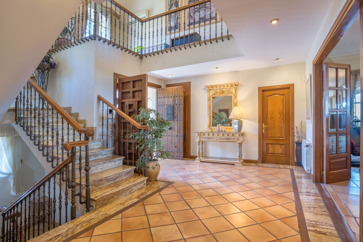 Se vende Villa - Chalet de 8 dormitorios en Costa Del Sol, Málaga, España