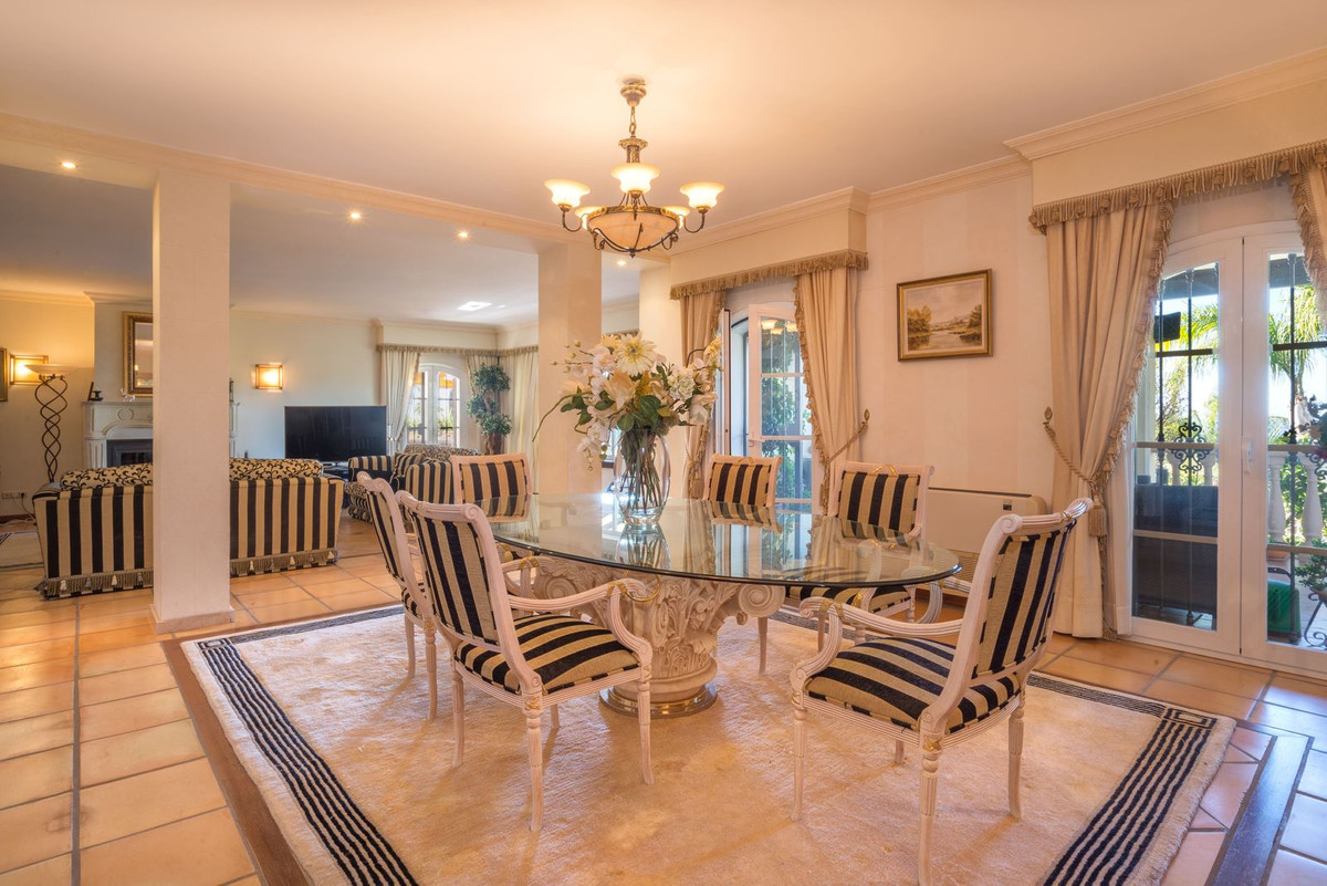 Se vende Villa - Chalet de 8 dormitorios en Costa Del Sol, Málaga, España