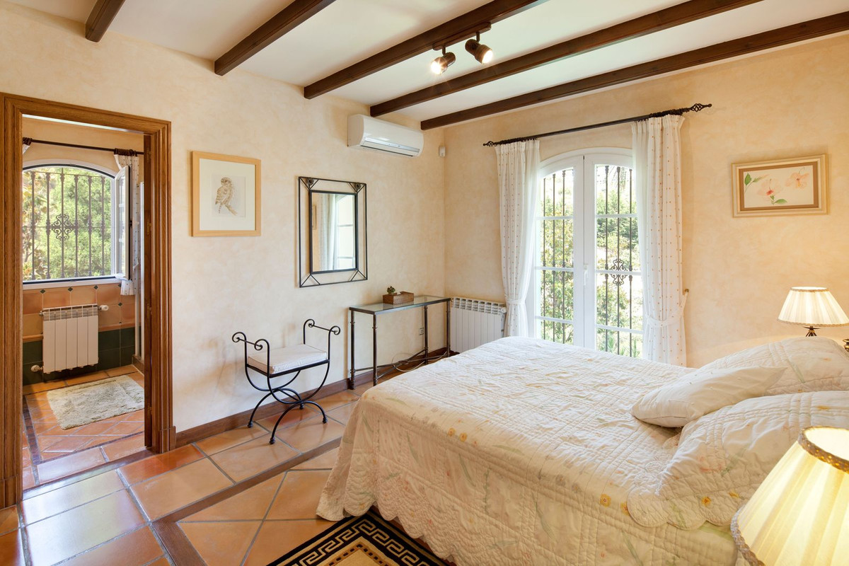 Se vende Villa - Chalet de 8 dormitorios en Costa Del Sol, Málaga, España