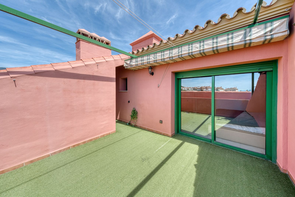 3 Bed Apartment for sale in Fuengirola Costa Del Sol, Málaga, Spain