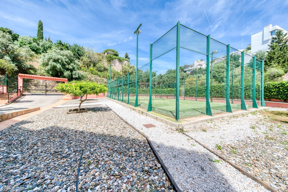 3 Bed Apartment for sale in Fuengirola Costa Del Sol, Málaga, Spain