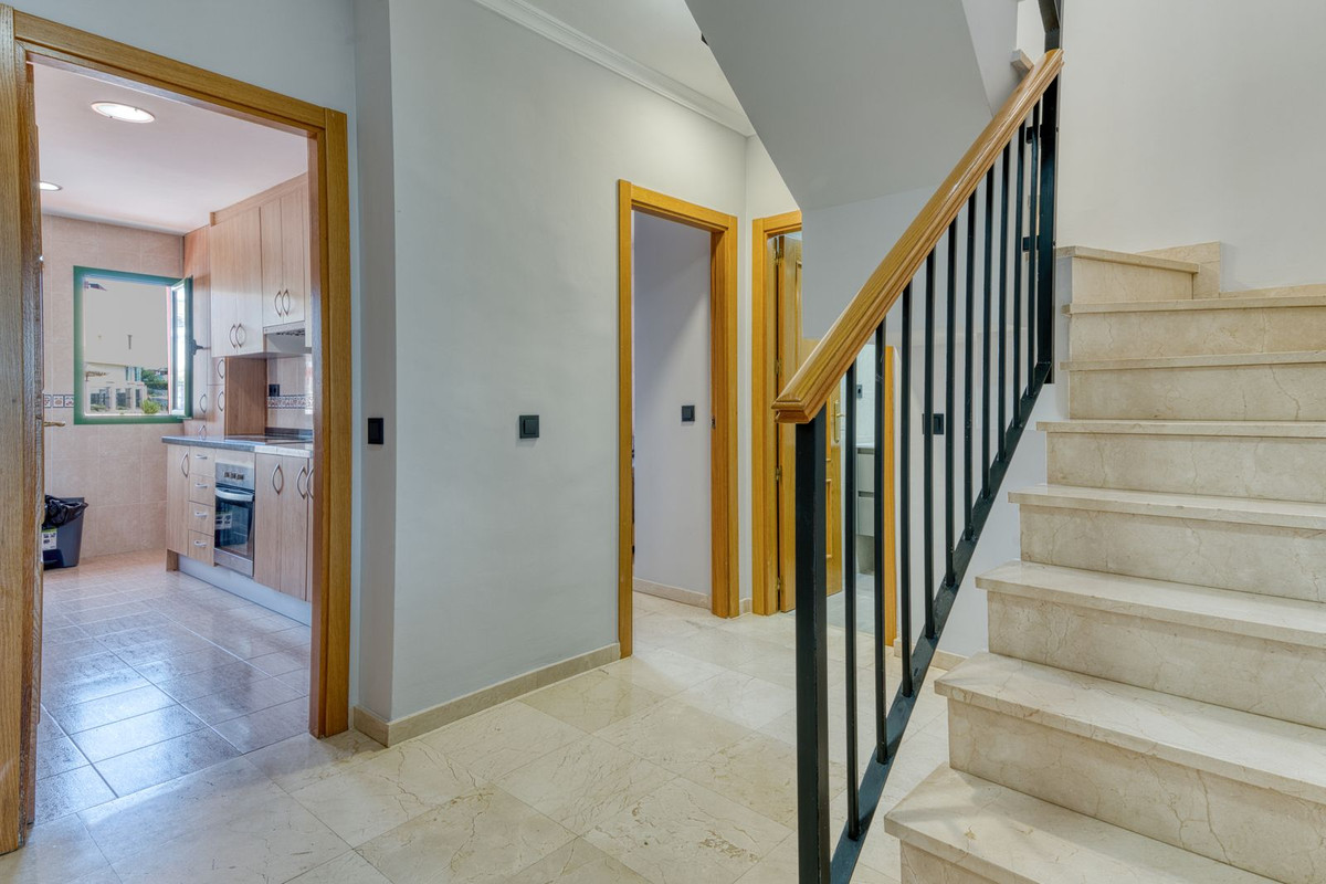 3 Bed Apartment for sale in Fuengirola Costa Del Sol, Málaga, Spain