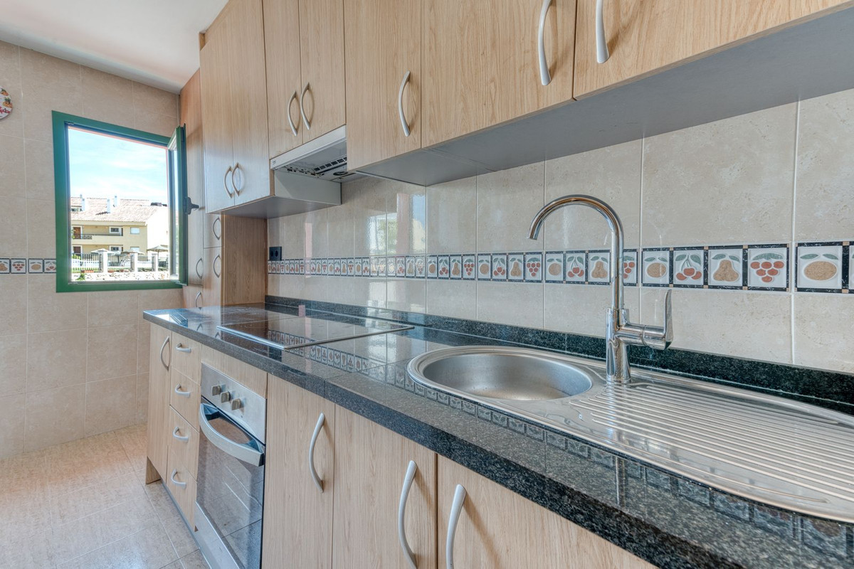 3 Bed Apartment for sale in Fuengirola Costa Del Sol, Málaga, Spain