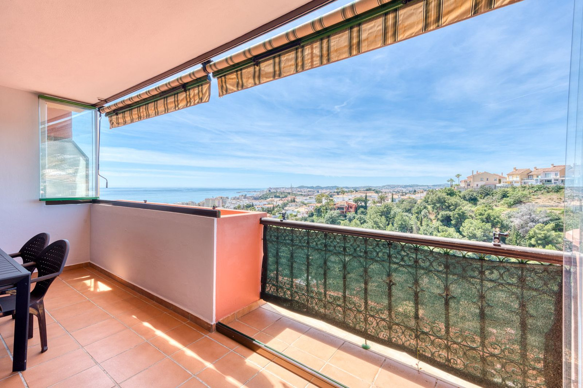 3 Bed Apartment for sale in Fuengirola Costa Del Sol, Málaga, Spain