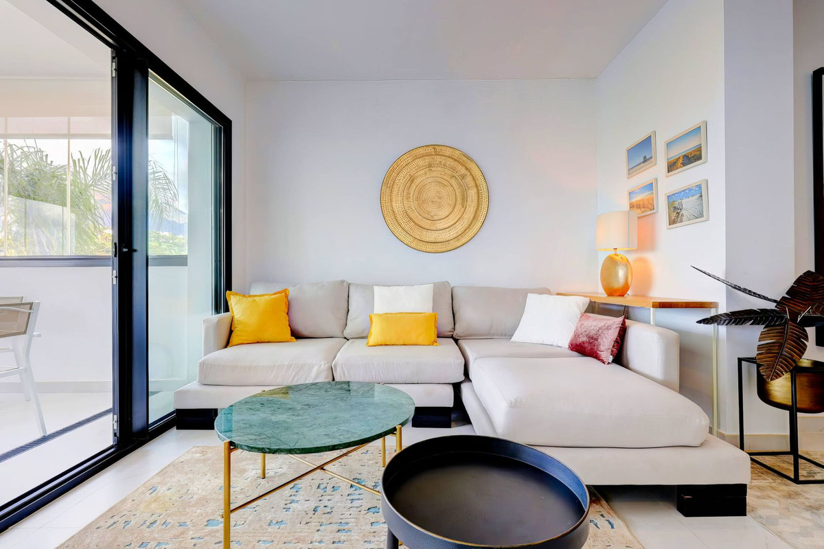 2 Bed Apartment for sale in Estepona Costa Del Sol, Málaga, Spain