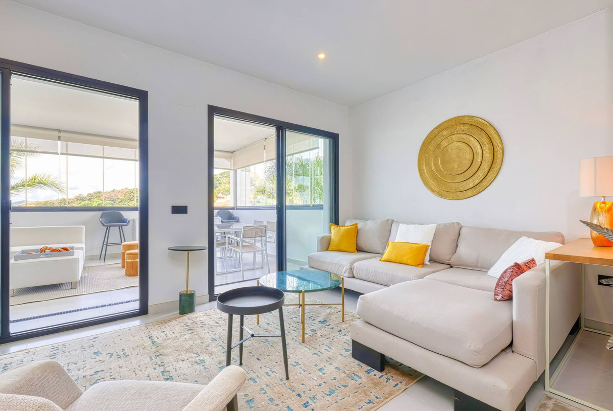 2 Bed Apartment for sale in Estepona Costa Del Sol, Málaga, Spain