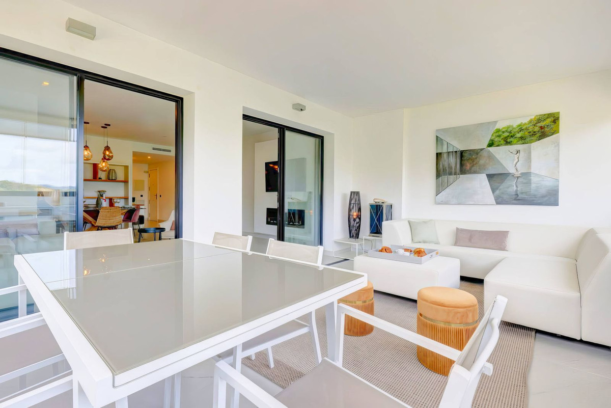 2 Bed Apartment for sale in Estepona Costa Del Sol, Málaga, Spain