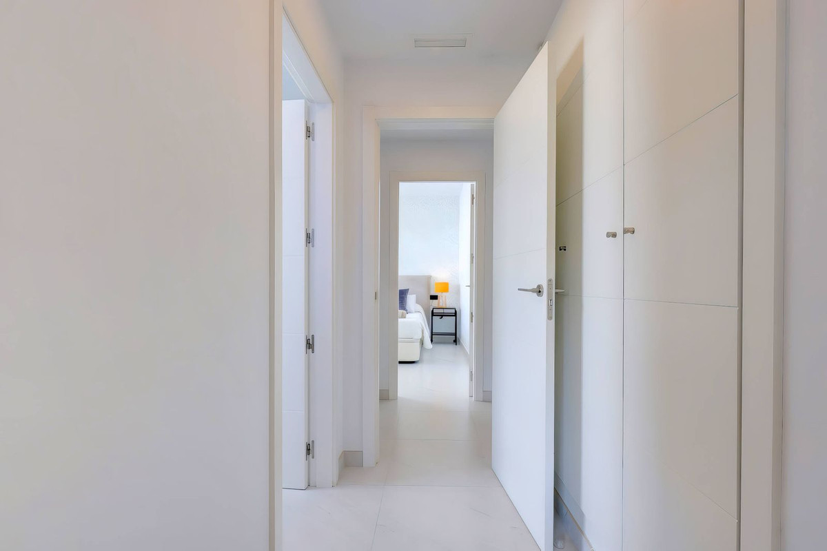2 Bed Apartment for sale in Estepona Costa Del Sol, Málaga, Spain