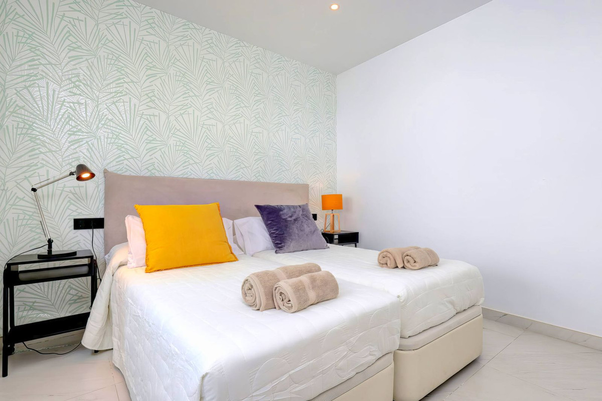 2 Bed Apartment for sale in Estepona Costa Del Sol, Málaga, Spain