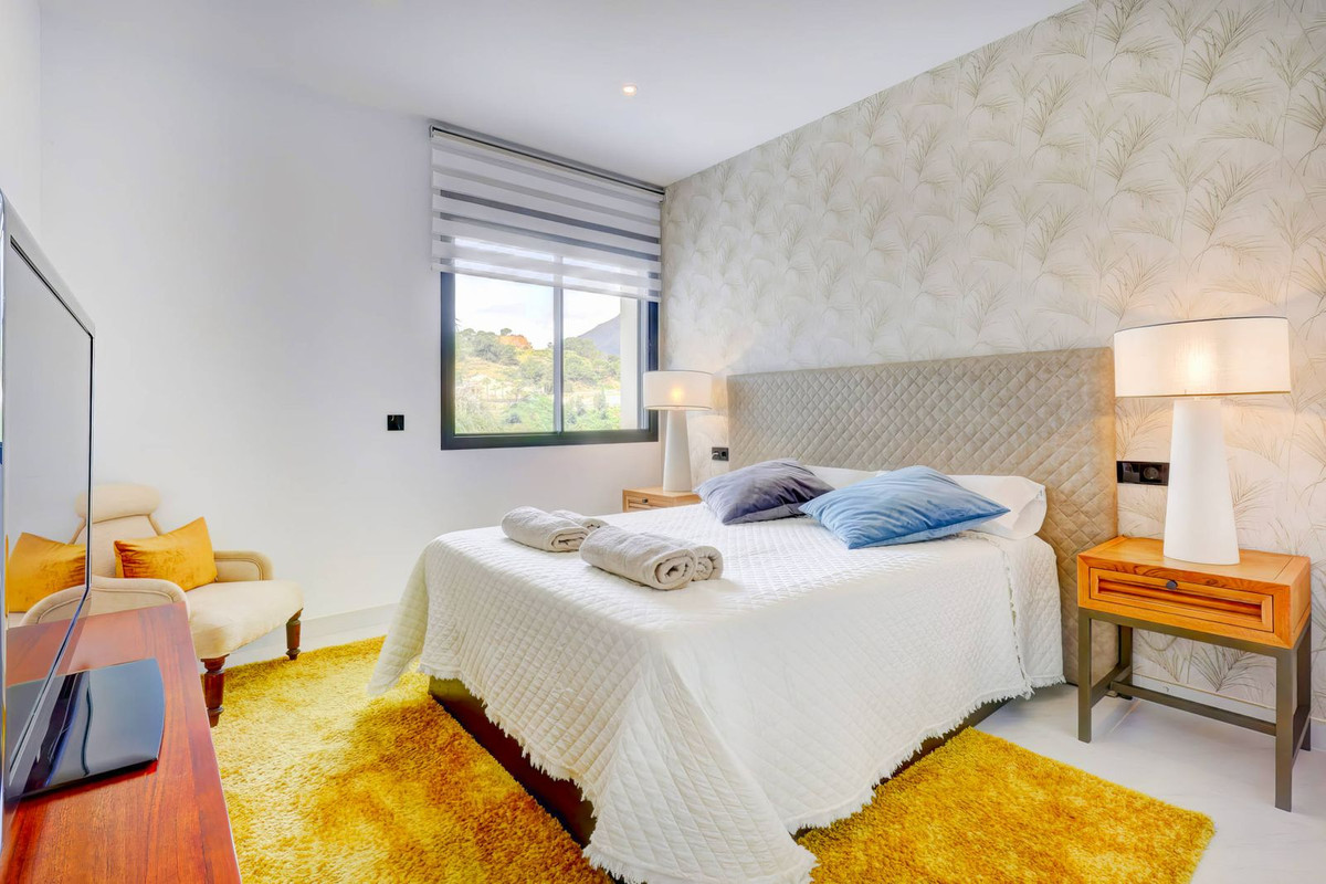 2 Bed Apartment for sale in Estepona Costa Del Sol, Málaga, Spain