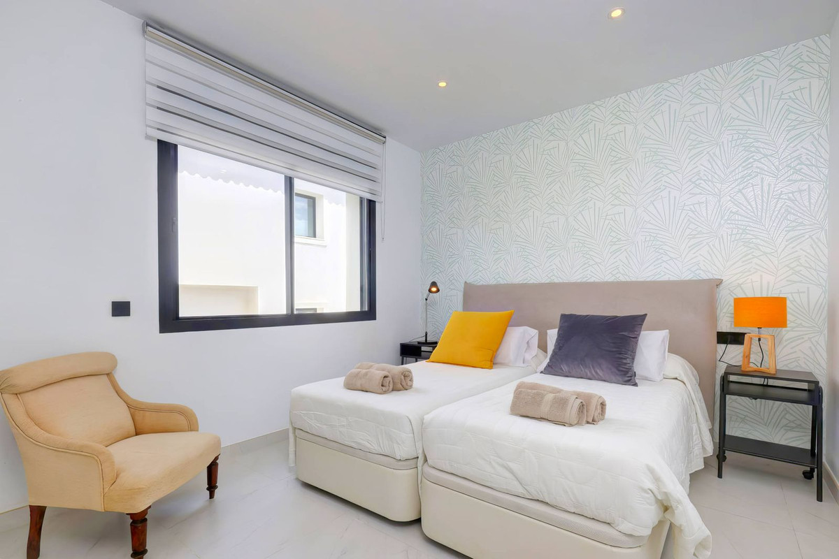 2 Bed Apartment for sale in Estepona Costa Del Sol, Málaga, Spain