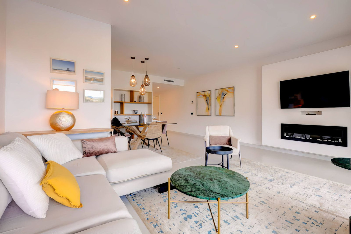 2 Bed Apartment for sale in Estepona Costa Del Sol, Málaga, Spain