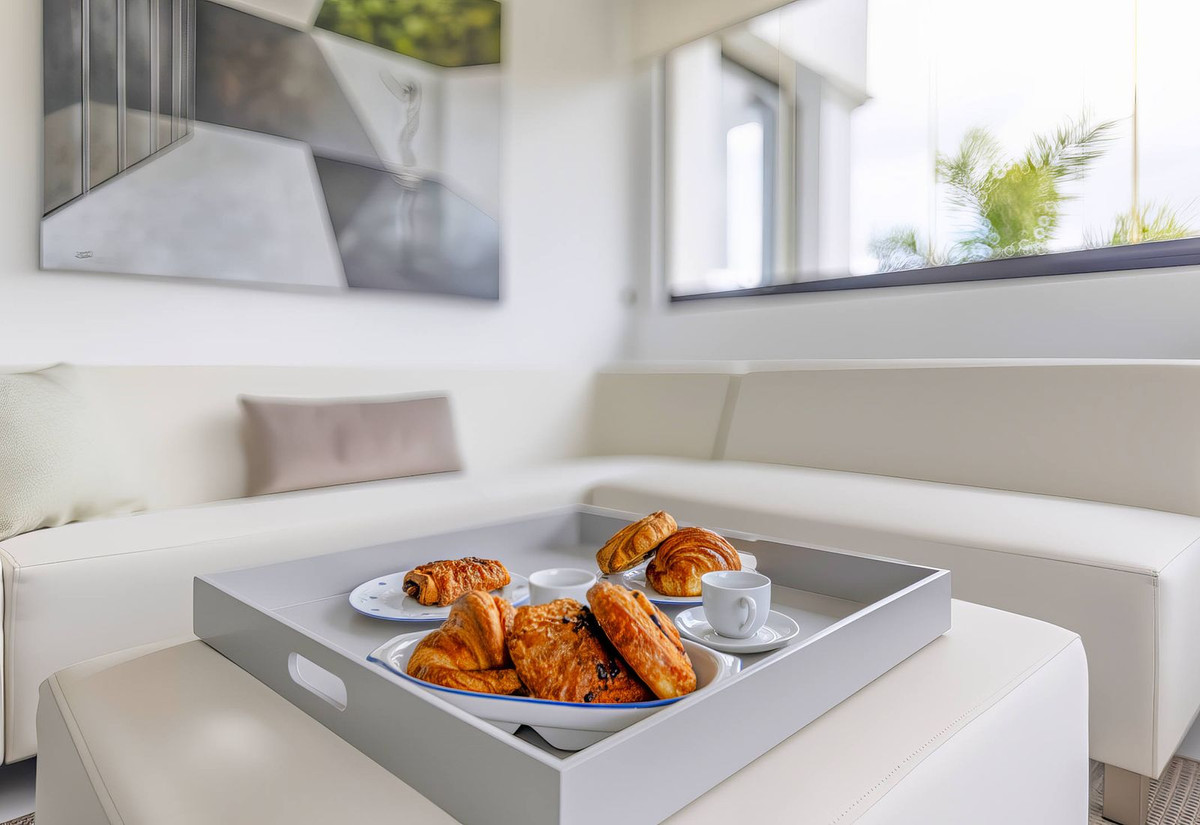 2 Bed Apartment for sale in Estepona Costa Del Sol, Málaga, Spain