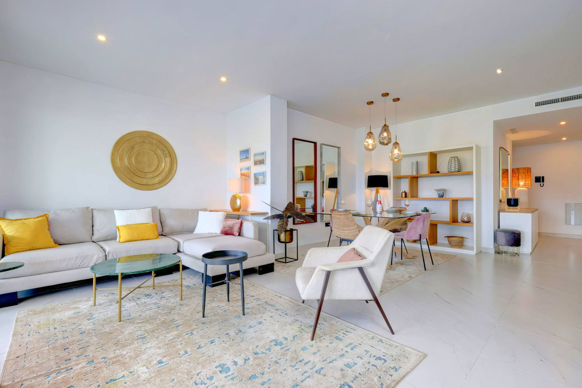 2 Bed Apartment for sale in Estepona Costa Del Sol, Málaga, Spain