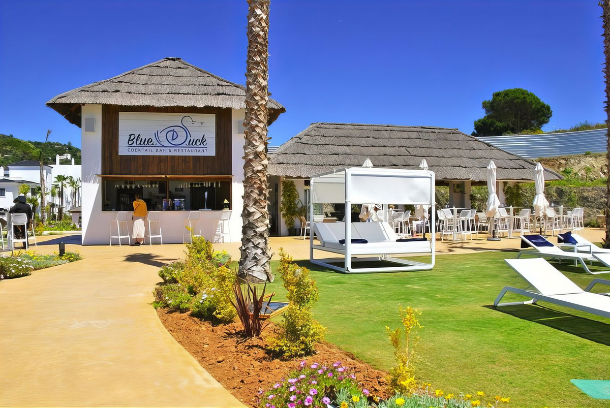 2 Bed Apartment for sale in Estepona Costa Del Sol, Málaga, Spain