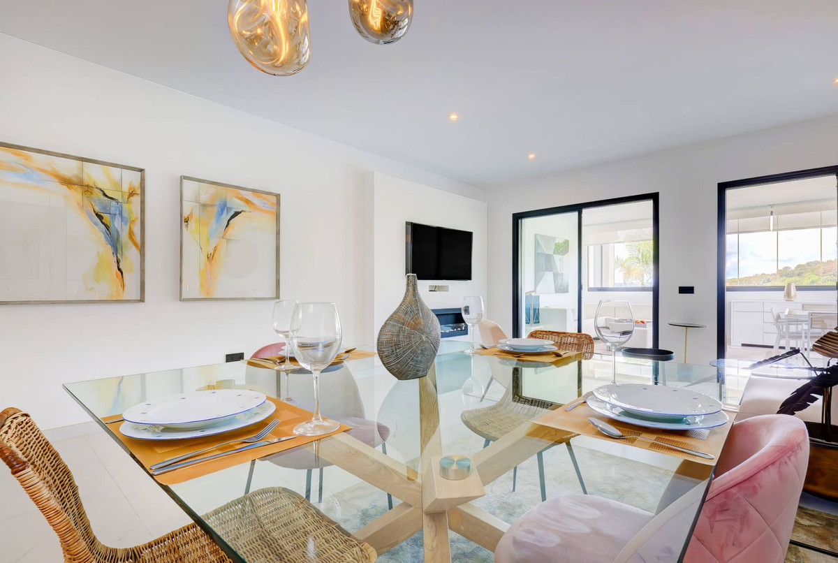 2 Bed Apartment for sale in Estepona Costa Del Sol, Málaga, Spain