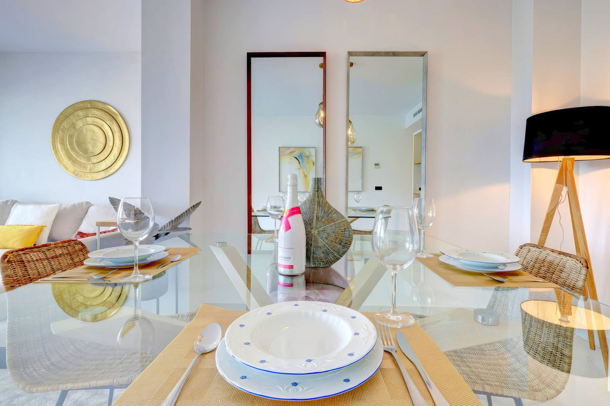 2 Bed Apartment for sale in Estepona Costa Del Sol, Málaga, Spain
