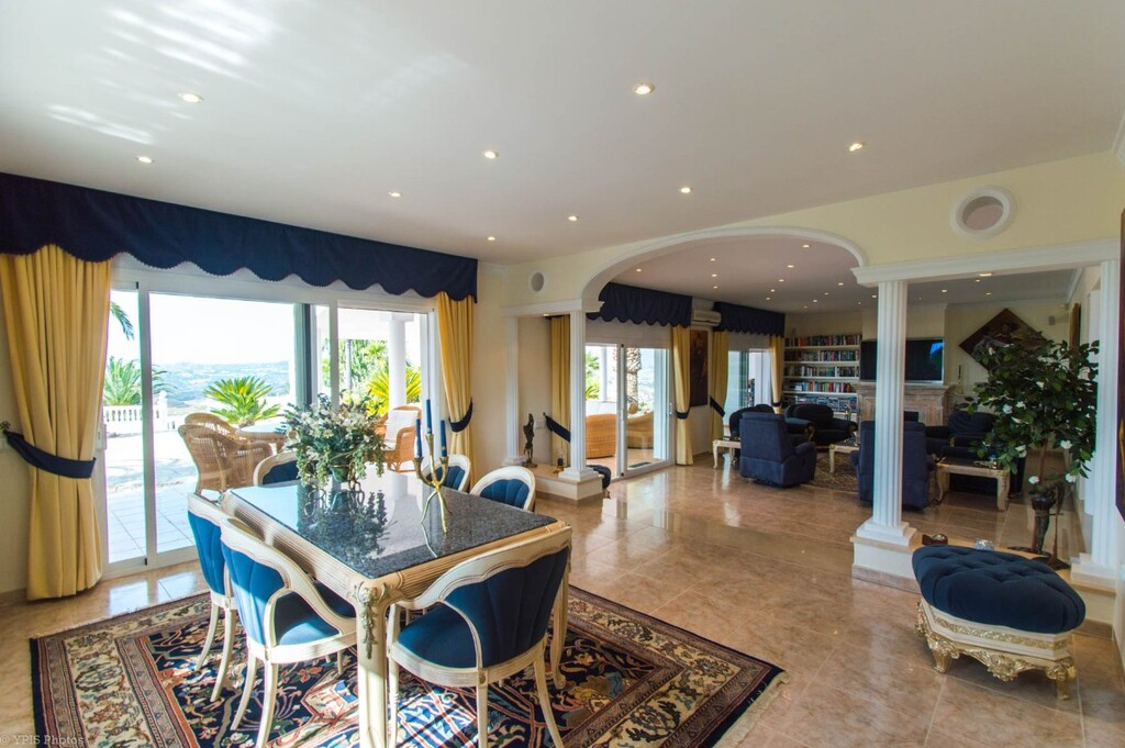 4 Bed Townhouse for sale in Valtocado Costa Del Sol, Málaga, Spain
