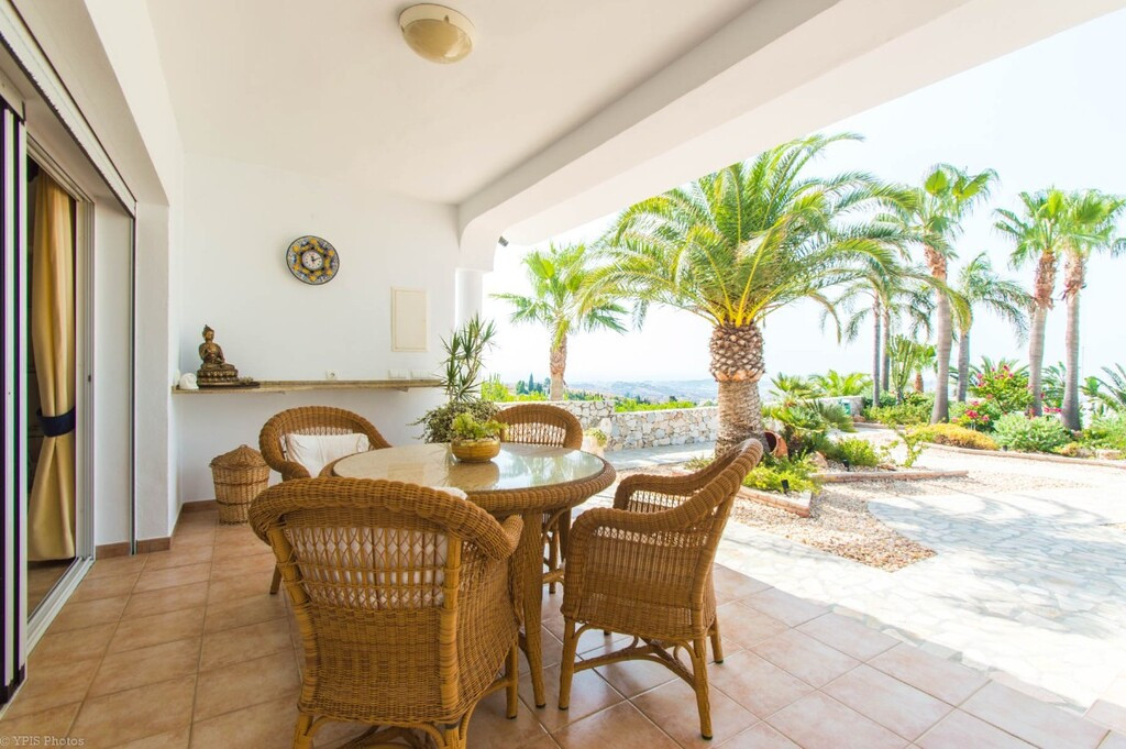 4 Bed Townhouse for sale in Valtocado Costa Del Sol, Málaga, Spain