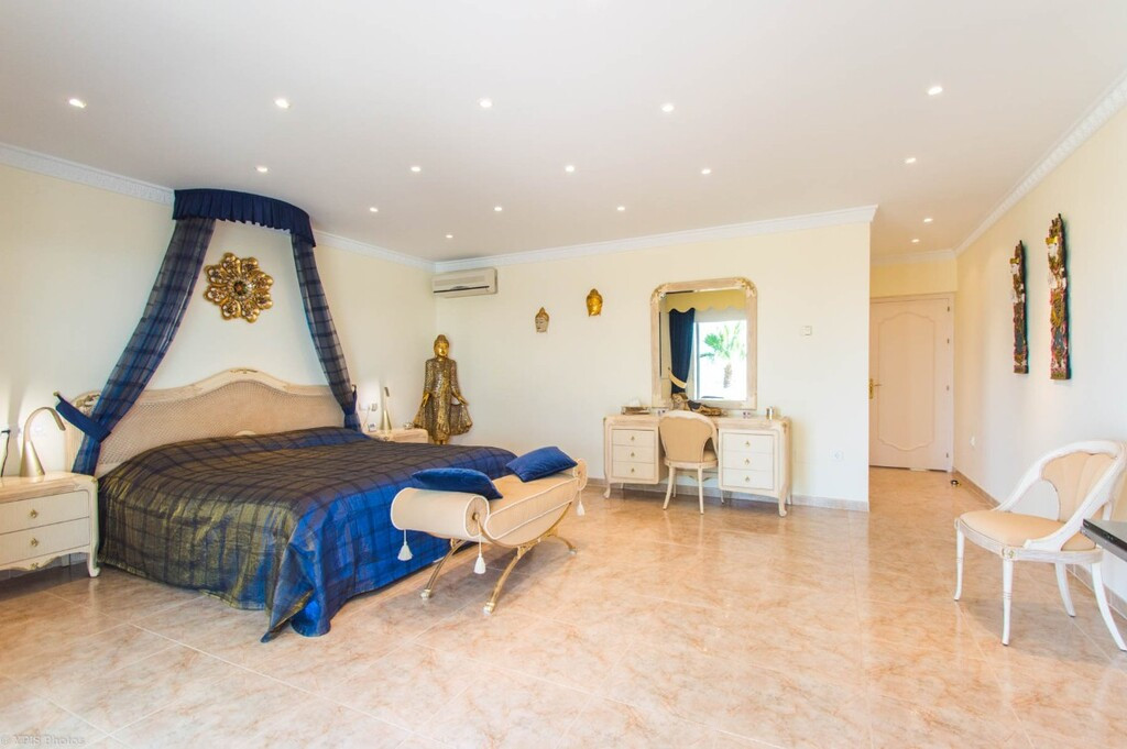 4 Bed Townhouse for sale in Valtocado Costa Del Sol, Málaga, Spain