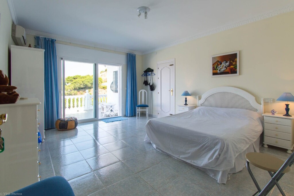 4 Bed Townhouse for sale in Valtocado Costa Del Sol, Málaga, Spain