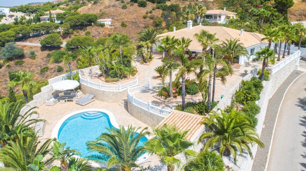 4 Bed Townhouse for sale in Valtocado Costa Del Sol, Málaga, Spain