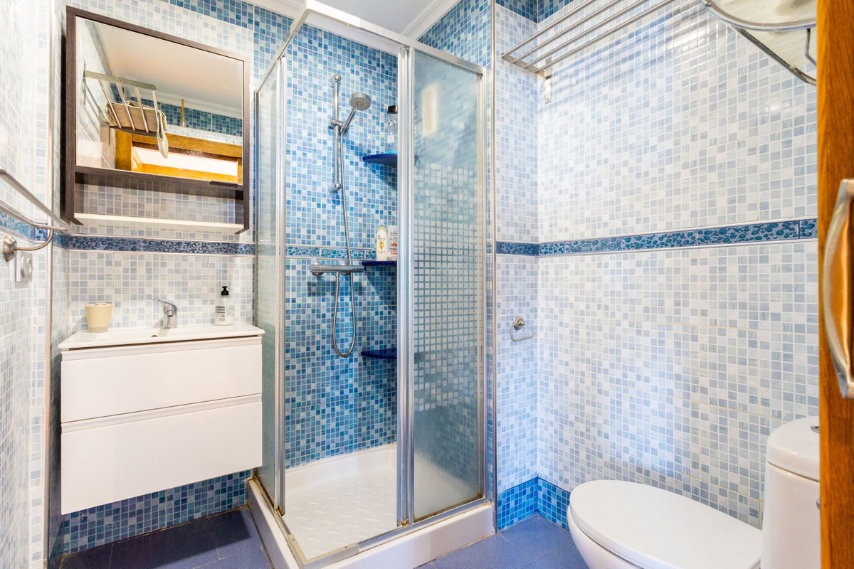 Se vende Apartamento Planta Media de 3 dormitorios en Costa Blanca, Alicante, España