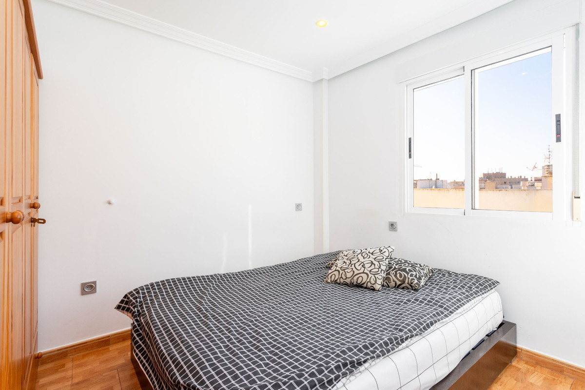 Se vende Apartamento Planta Media de 3 dormitorios en Costa Blanca, Alicante, España