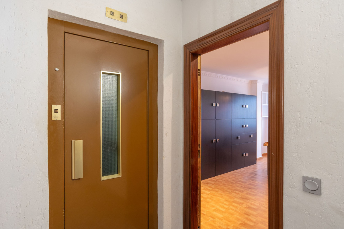 Se vende Apartamento Planta Media de 3 dormitorios en Costa Blanca, Alicante, España