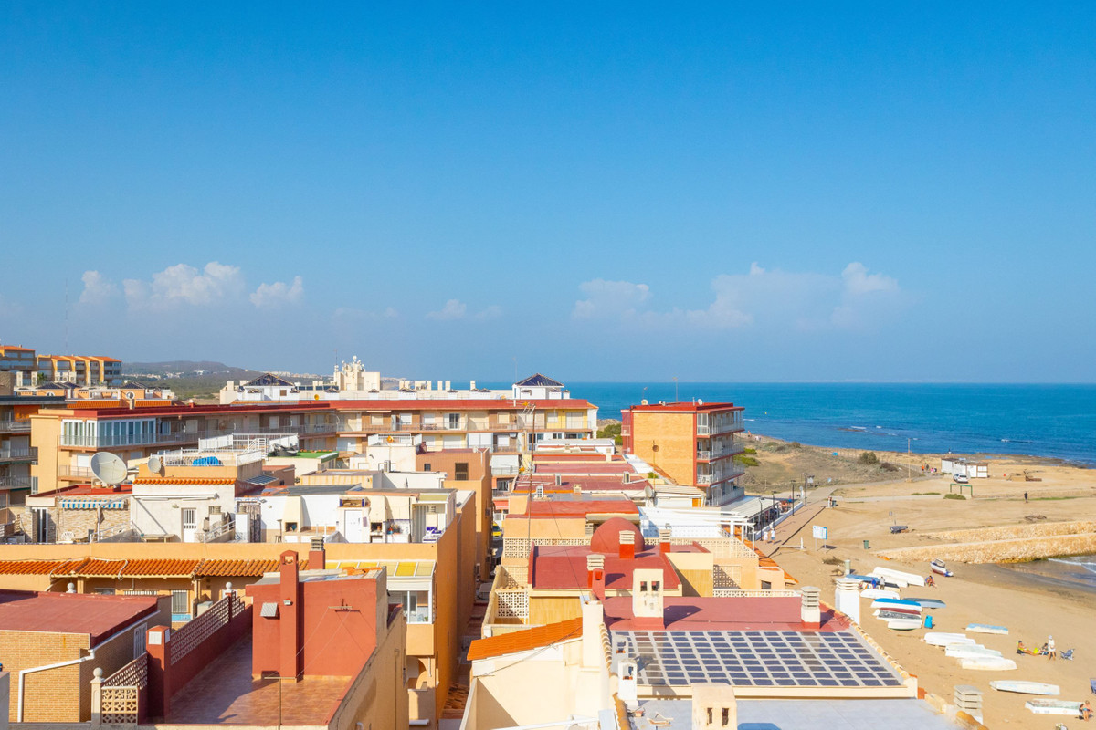 Se vende Apartamento Planta Media de 3 dormitorios en Costa Blanca, Alicante, España