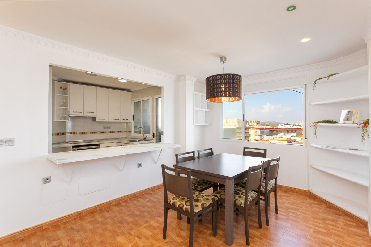 Se vende Apartamento Planta Media de 3 dormitorios en Costa Blanca, Alicante, España