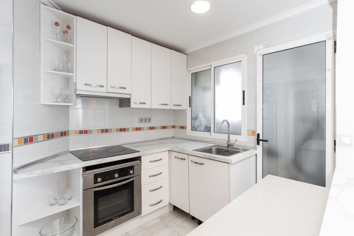 Se vende Apartamento Planta Media de 3 dormitorios en Costa Blanca, Alicante, España