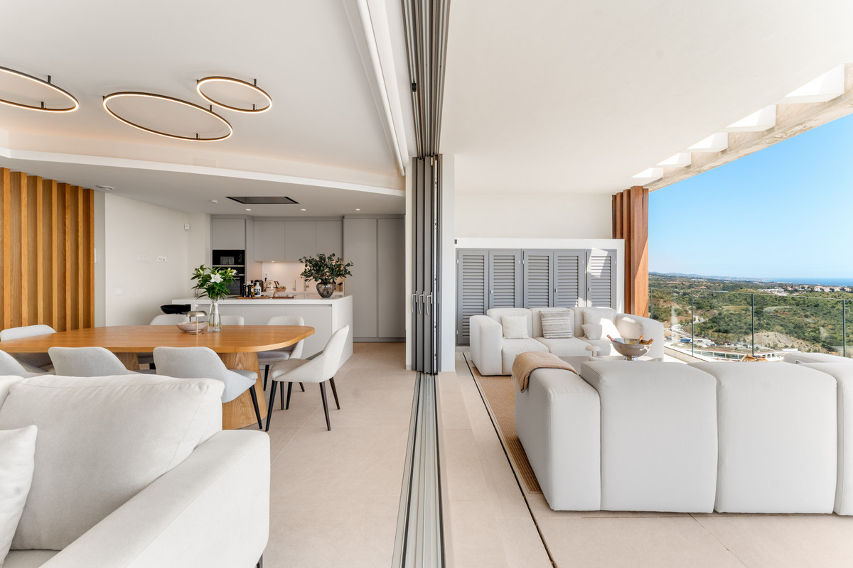 3 Bed Apartment for sale in Benahavís Costa Del Sol, Málaga, Spain