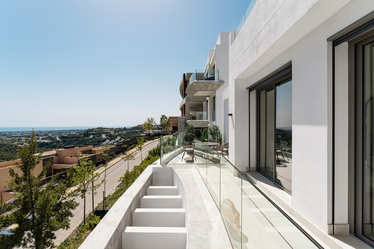 3 Bed Apartment for sale in Benahavís Costa Del Sol, Málaga, Spain