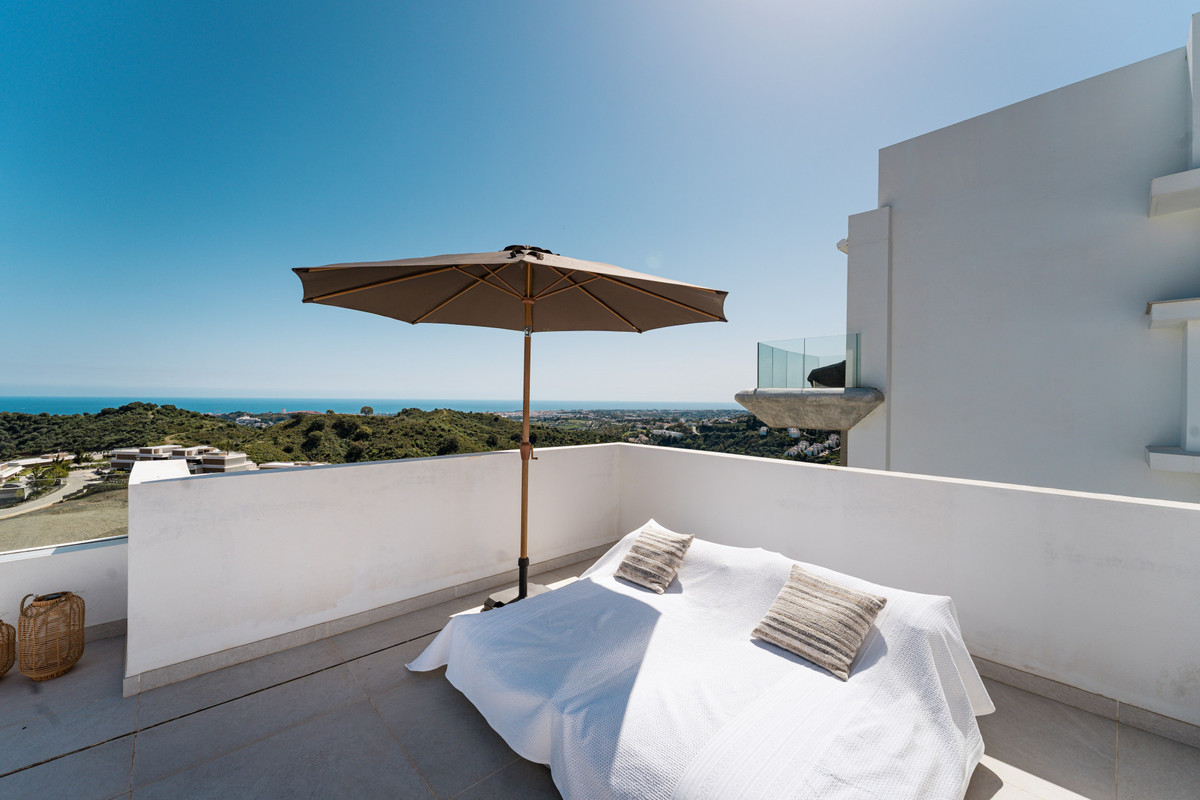 3 Bed Apartment for sale in Benahavís Costa Del Sol, Málaga, Spain