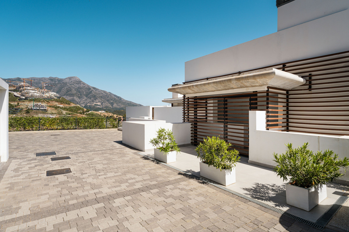 3 Bed Apartment for sale in Benahavís Costa Del Sol, Málaga, Spain