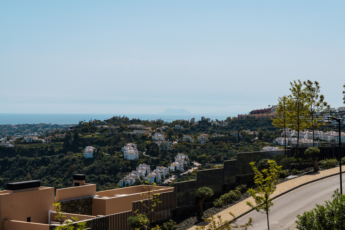 3 Bed Apartment for sale in Benahavís Costa Del Sol, Málaga, Spain