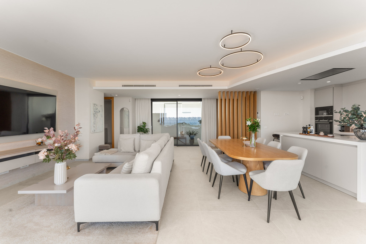 3 Bed Apartment for sale in Benahavís Costa Del Sol, Málaga, Spain